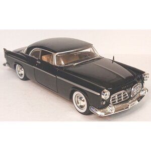 Motormax 1955 Chrysler C300 Black 1:24 Scale Hood Trunk Doors Open